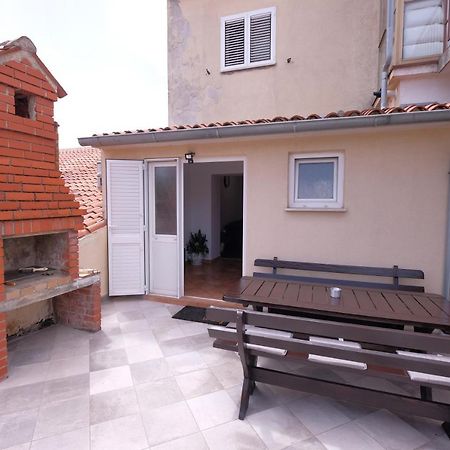 Apartment Klea - Cosy, Near City Center プーラ エクステリア 写真